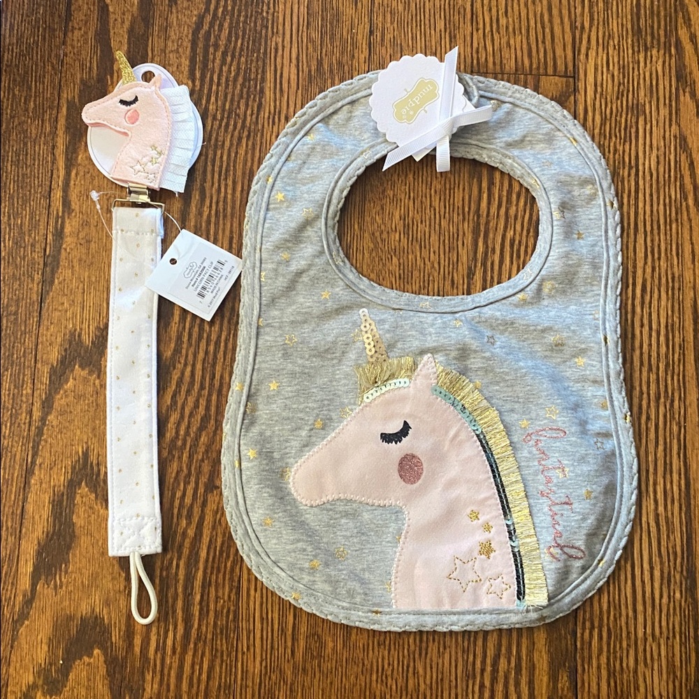 NWT!! Mud Pie Gray Baby Bib with Gold Stars and Binky Holder